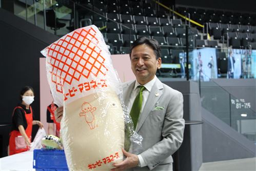 知事写真