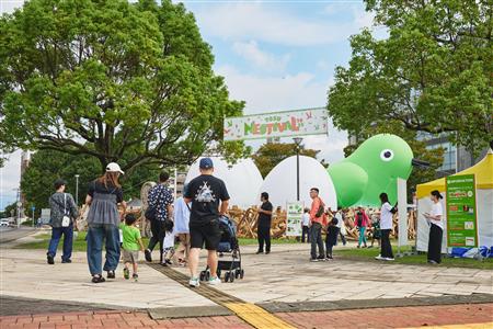 会場入り口からみえるネストピアン