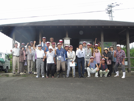 大野岳タイワンツバメシジミ保存会の皆さんと一緒に