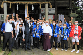 綾部神社・中原浮立保存会の皆さんと一緒に