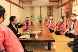 清水鯉料理振興会の皆さんと意見交換を行いました①