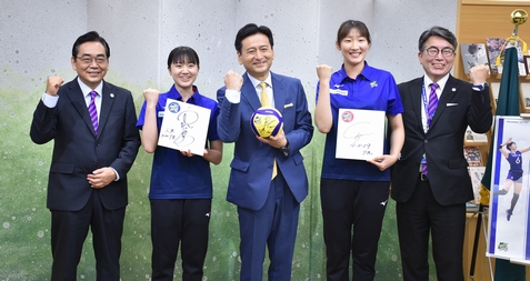 久光スプリングスの選手・関係者が山口知事を訪問されました