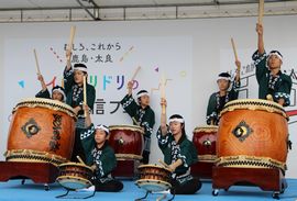 西九州新幹線開業記念式典・「ふたつ星4047」出発式・「イロトリドリの魅力発信フェス」に出席しました。