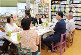 黒川町家読連絡会の皆さんと意見交換をしました。