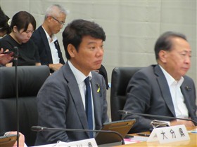 会議写真　宮原議長