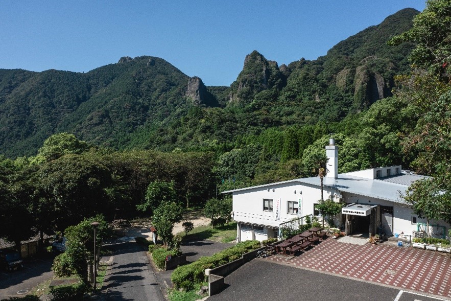 黒髪少年自然の家