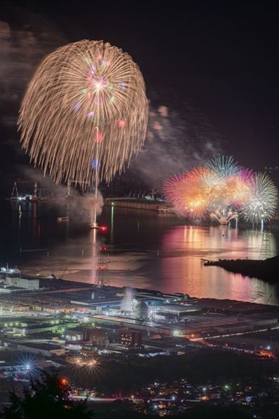 伊万里の夜を彩る