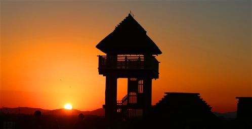 吉野ヶ里歴史公園古代に沈む夕陽