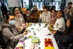 お花体験の様子