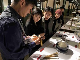 実演をまじえた説明の様子