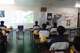 伊東社長あいさつ