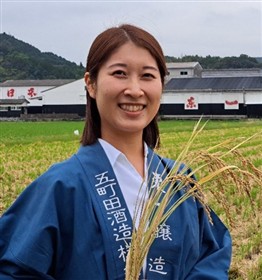 瀬頭結美氏