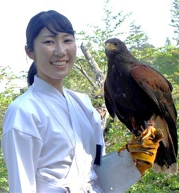 石橋美里氏