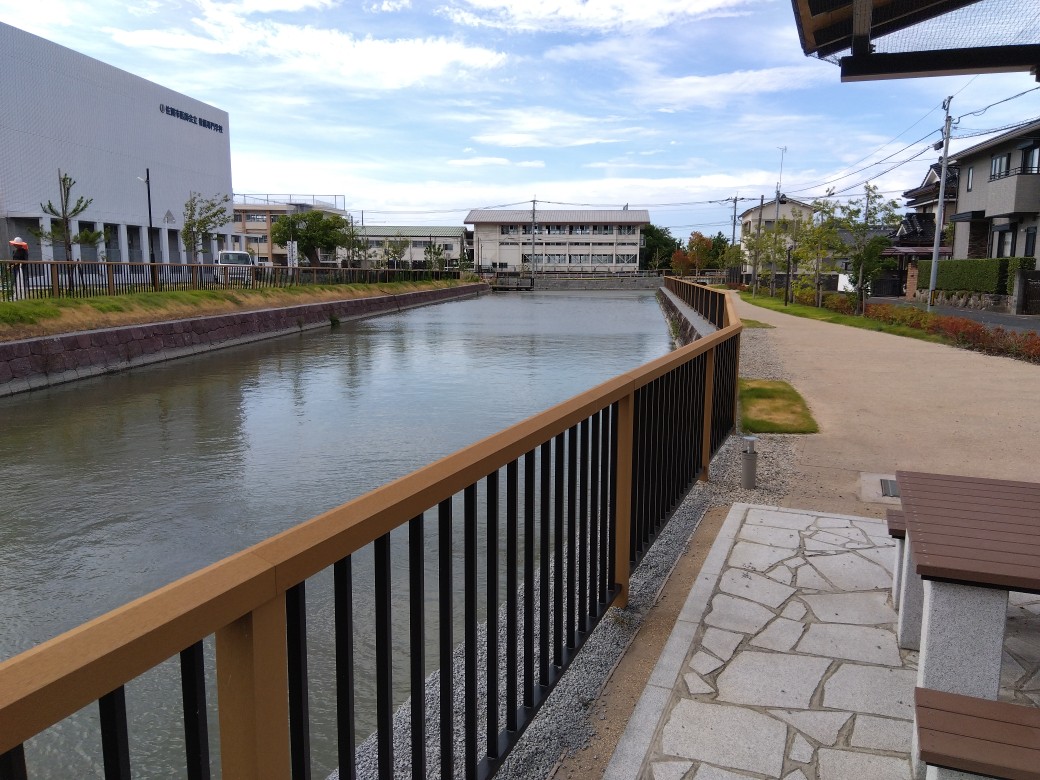 (2)東濠写真