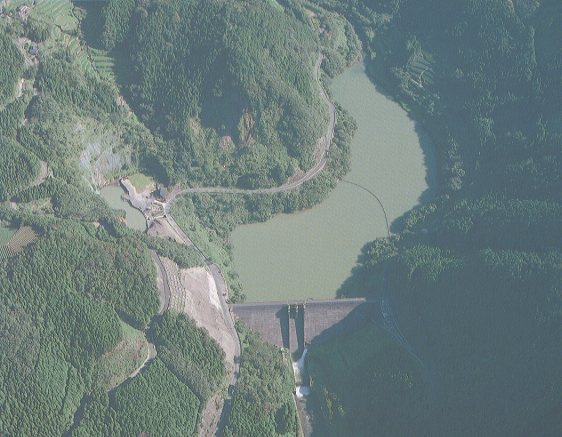 岩屋川内ダム