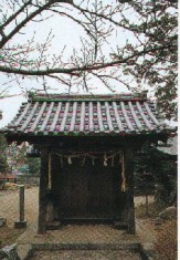 与止日女神社西門