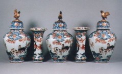 色絵（桜樹群馬文八角壺・桜樹群馬文八角広口瓶）