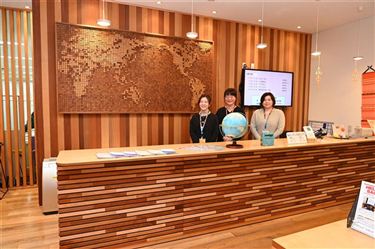 受付カウンター