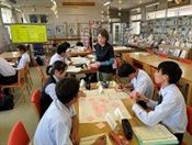 Public Gate 中島様から講座を受けている様子