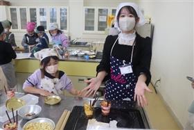 パフェづくりの様子