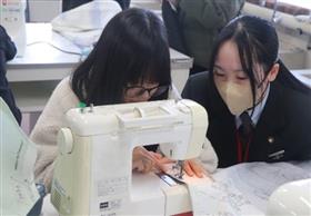 ミシンボランティアの様子2枚目
