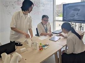 九州産業大学の研究室での様子1枚目