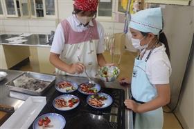 解剖後調理をする様子2枚目