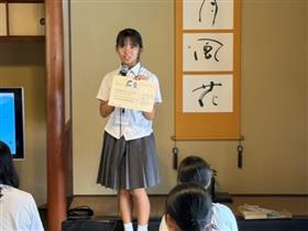 デザイン科1年生の発表の様子