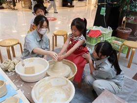 ろくろ体験の様子2枚目