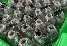 棚田を照らすペットボタル