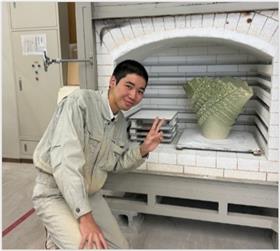 作品の窯出しの様子