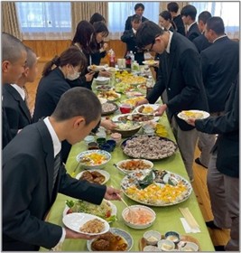 歓迎食事会の様子