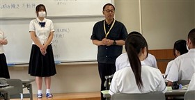 株式会社阿蘇ファームランド　平　義彦さんから講座を受けている様子