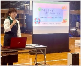古川氏による食育講話の様子