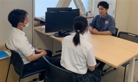 キャリアラボにて大学生との懇談の様子