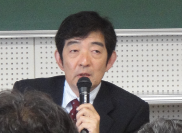 新井氏