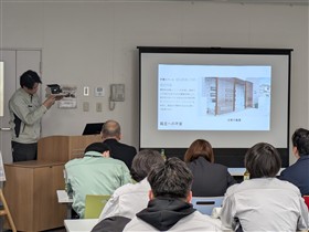 プレゼンテーションの様子(1)