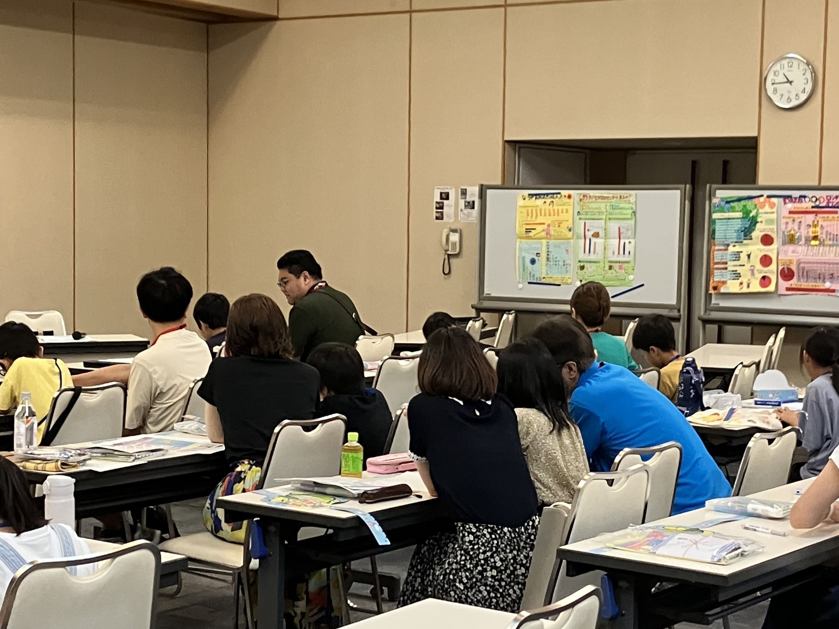 会場のみんなでアンケートをとりました